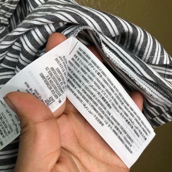 Hollister Womens Top Size S White Striped Sleeveless Casual Wear Camisole - Picture 4 of 9